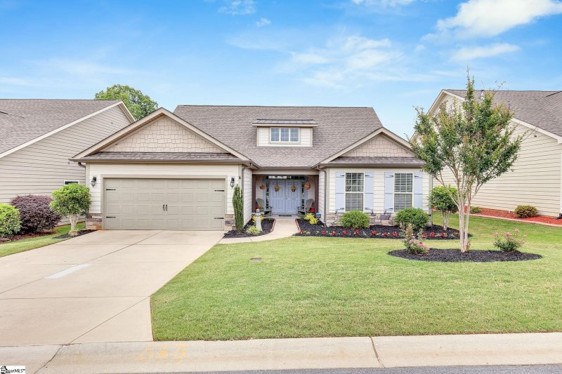 106 Common Oaks Court