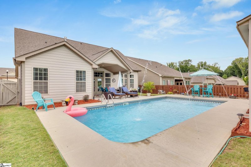 Property image 3 at 106 Common Oaks Court, Simpsonville, SC 29681-3931