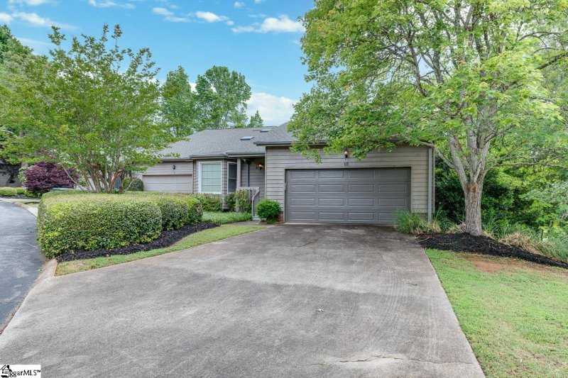 Property image 2 at 10 Club Pointe, Taylors, SC 29687