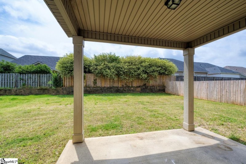 Property image 3 at 2026 Pomerol Drive, Moore, SC 29369