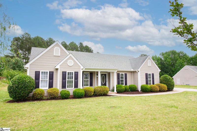 Property image 2 at 111 Rock Moss Drive, Williamston, SC 29697