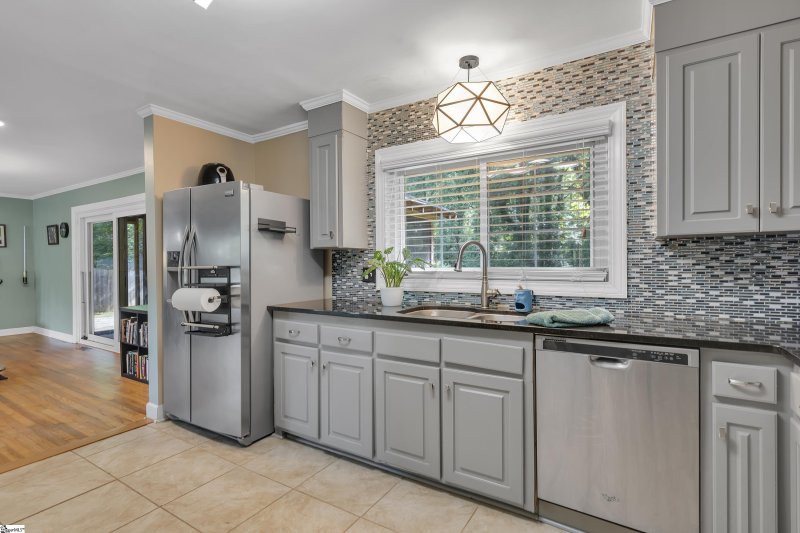 Property image 5 at 27 Vicki Circle, Greenville, SC 29615