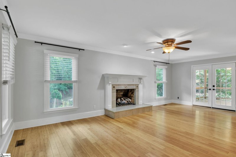 Property image 3 at 9 Waxwing Court, Simpsonville, SC 29681