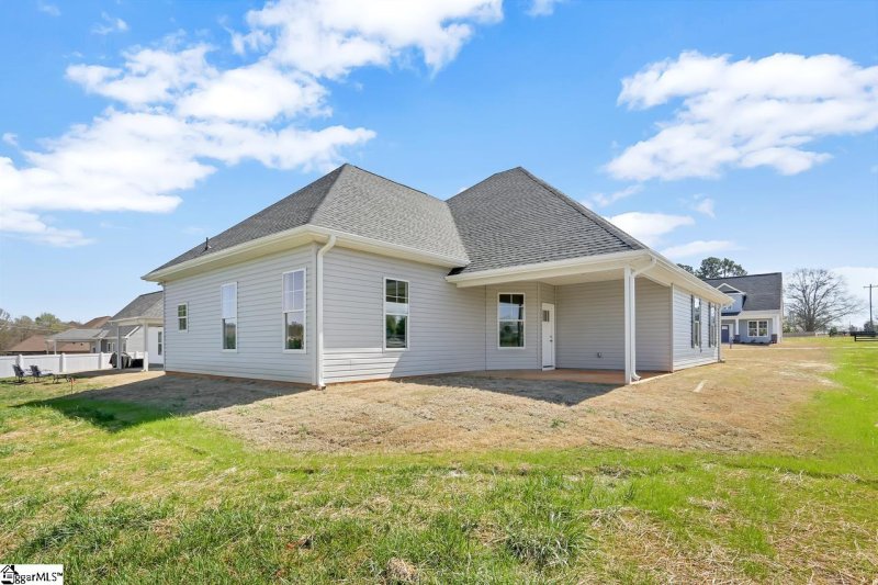 Property image 3 at 101 Carolina Drive, Piedmont, SC 29673
