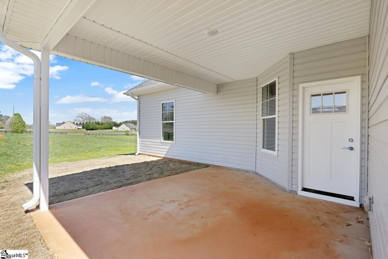 Property image 4 at 101 Carolina Drive, Piedmont, SC 29673