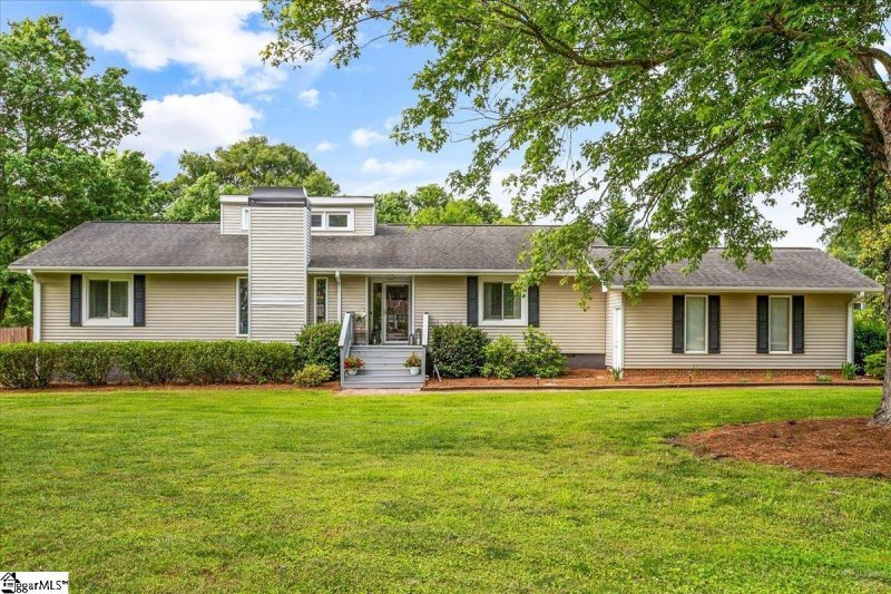 Property image 2 at 910 Harness Trail, Simpsonville, SC 29681