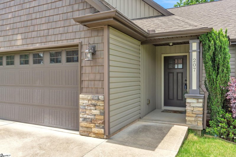 Property image 2 at 207 N Hamlet Court, Moore, SC 29369