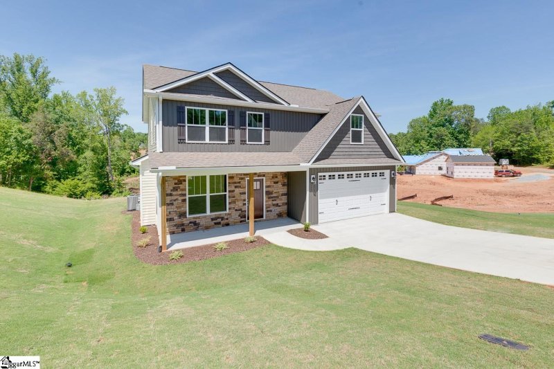 Property image 2 at 112 Inlet Pointe Drive, Anderson, SC 29625