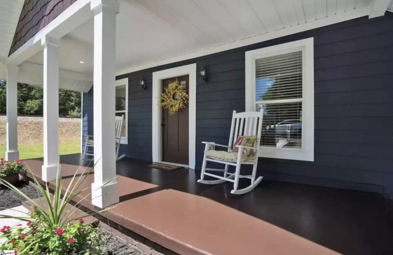 Property image 2 at 42 Woodlawn Avenue, Greenville, SC 29611