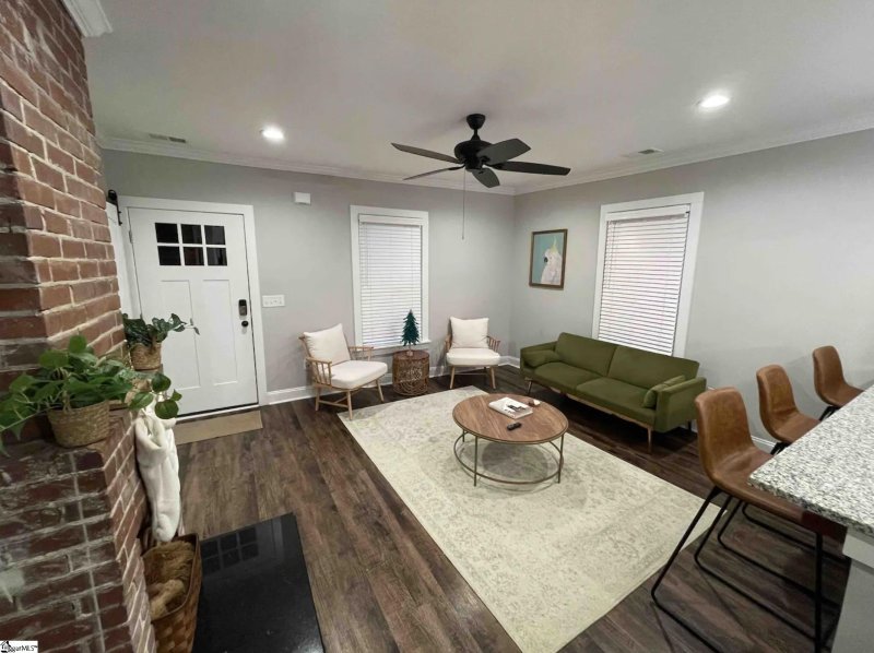 Property image 4 at 42 Woodlawn Avenue, Greenville, SC 29611