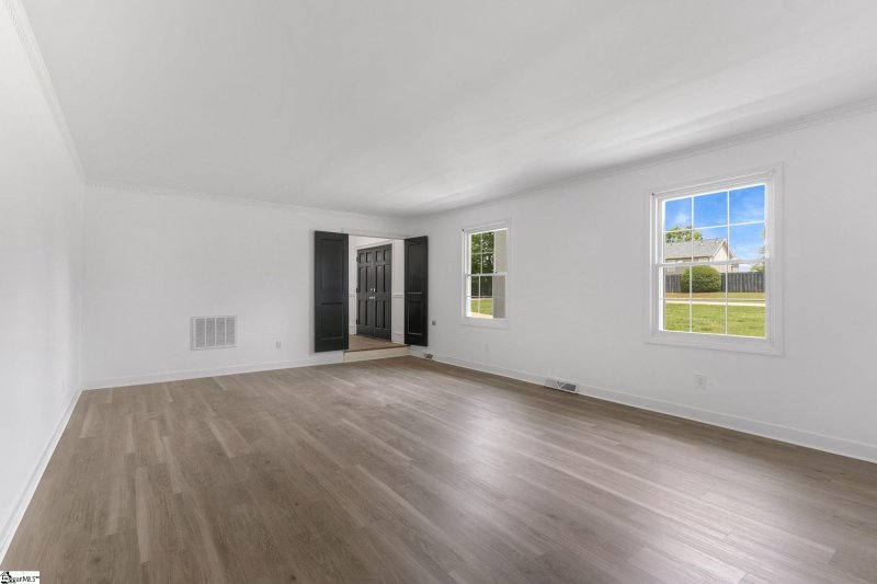 Property image 4 at 112 Raven Wood Circle, Piedmont, SC 29673