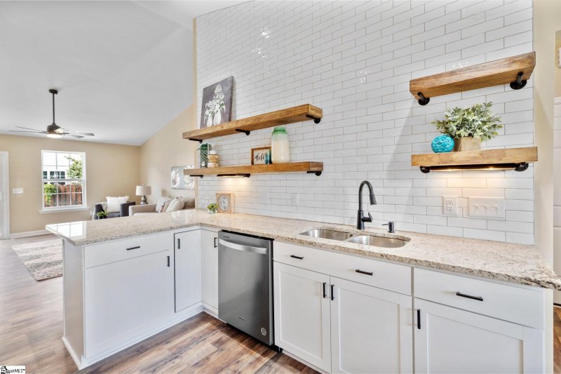 Property image 3 at 4 Rusty Court, Simpsonville, SC 29680