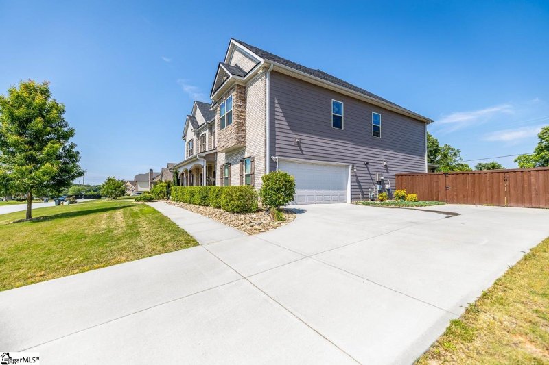 Property image 3 at 6 Sunray Lane, Simpsonville, SC 29681