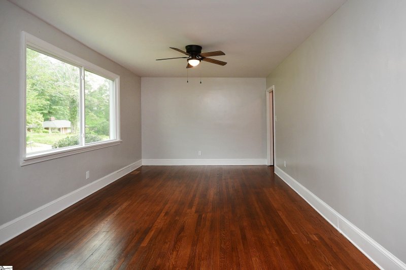 Property image 3 at 130 Overbrook Circle, Spartanburg, SC 29306