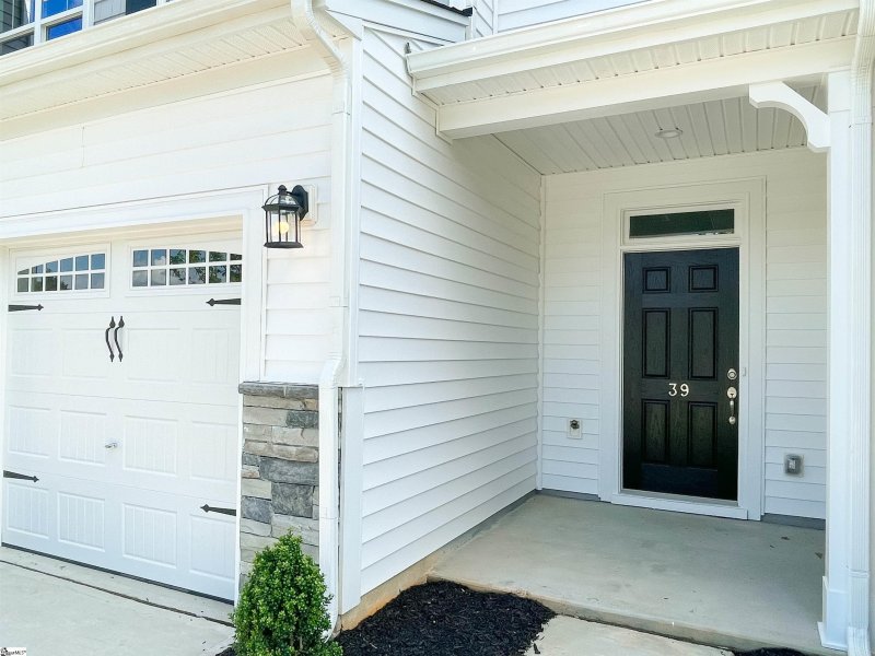Property image 3 of 39 Fair Village Lane in Fairview Village, Simpsonville, SC 29680