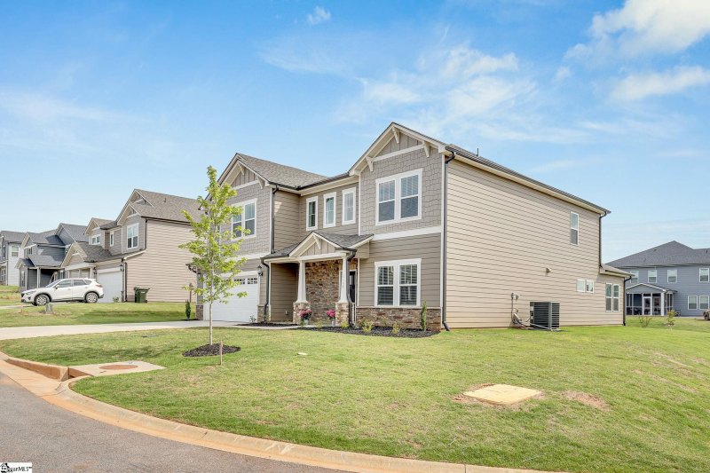 Property image 2 at 2402 Marlett Court, Greer, SC 29651