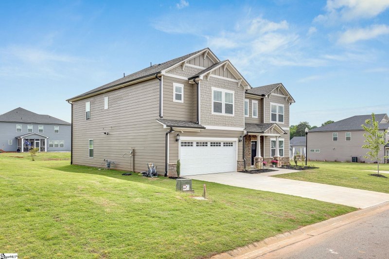 Property image 3 at 2402 Marlett Court, Greer, SC 29651