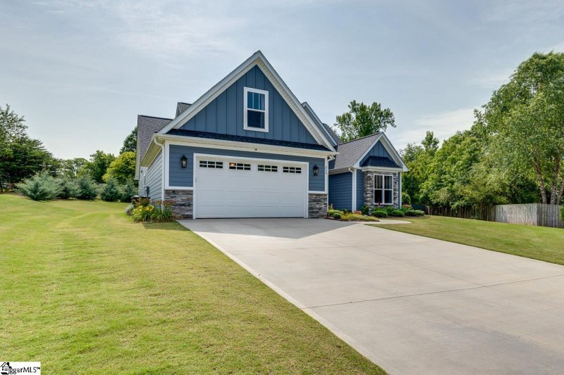 Property image 2 at 239 Clearridge Way, Greer, SC 29651