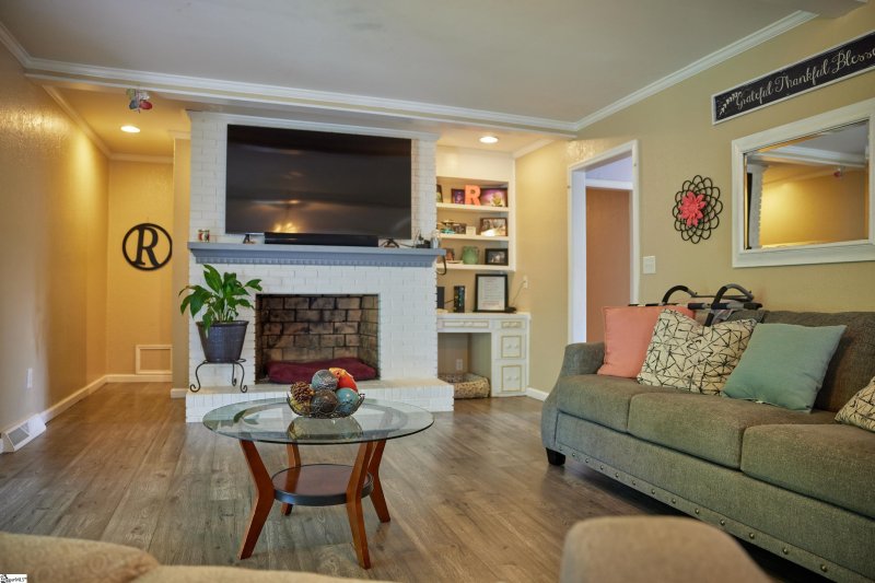 Property image 5 at 206 Cherokee Drive, Greenville, SC 29615-1119