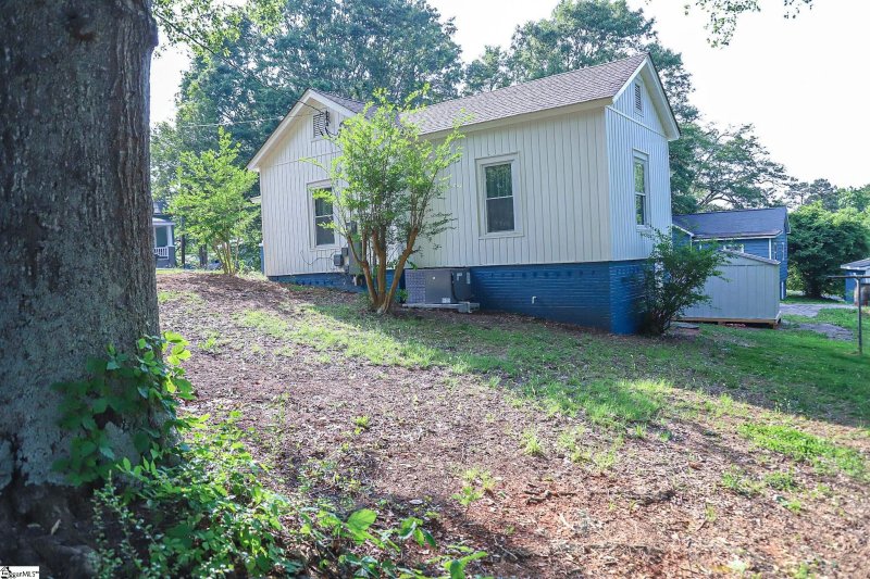 Property image 5 at 300 Lucky Street, Easley, SC 29640