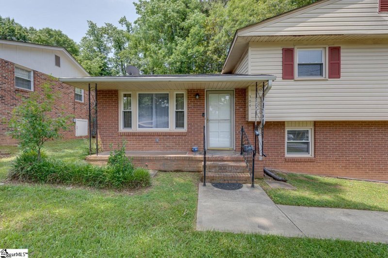 Property image 4 at 304 W Castle Drive, Greenville, SC 29605