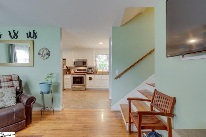 Property image 5 at 304 W Castle Drive, Greenville, SC 29605