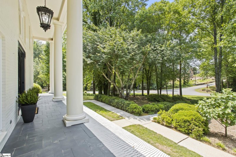 Property image 2 at 2 Smilax Court, Greenville, SC 29617