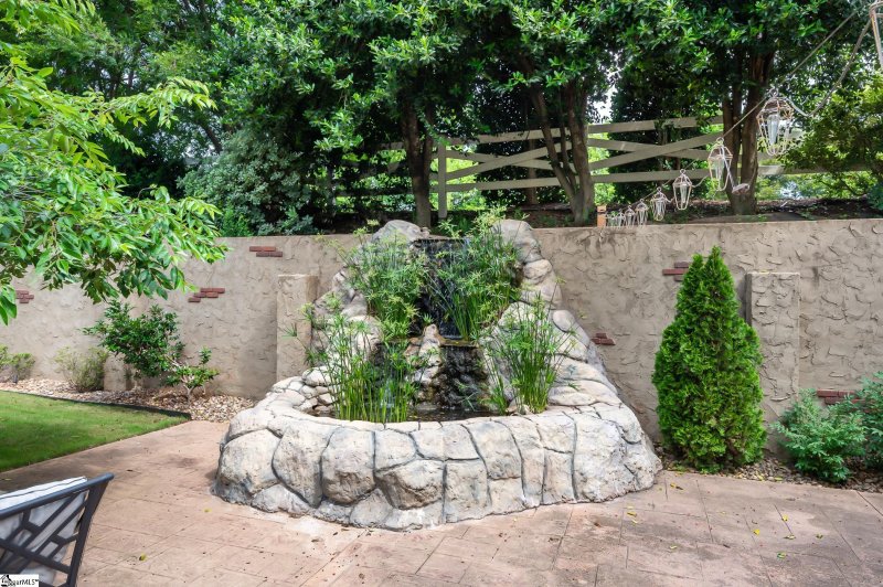 Property image 3 at 202 Gladstone Way, Greer, SC 29650