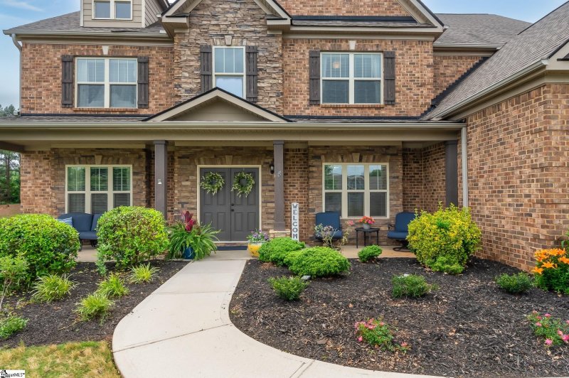 Property image 2 at 4 Knob Creek Court, Easley, SC 29642