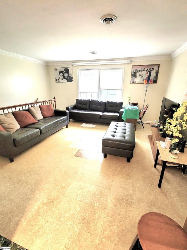 Property image 3 at 212 Lowndes Avenue, Greenville, SC 29607