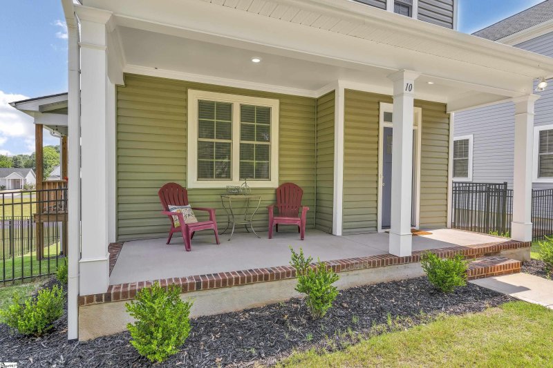 Property image 2 at 10 Arrington Avenue, Greenville, SC 29617