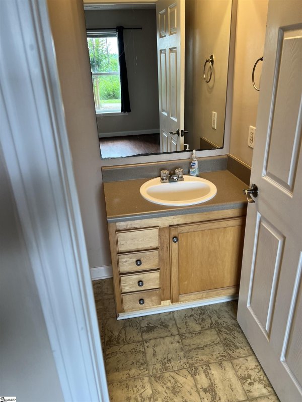 Property image 5 at 802 Harts Cove Way, Seneca, SC 29678