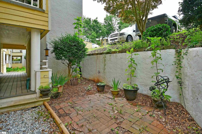 Property image 3 at 701 Northlake Drive, Anderson, SC 29625