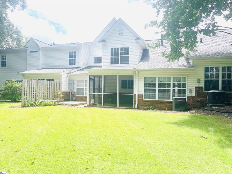 Property image 4 at 416 Windbrooke Circle, Greenville, SC 29615
