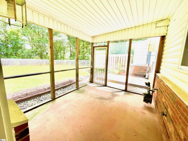 Property image 5 at 416 Windbrooke Circle, Greenville, SC 29615
