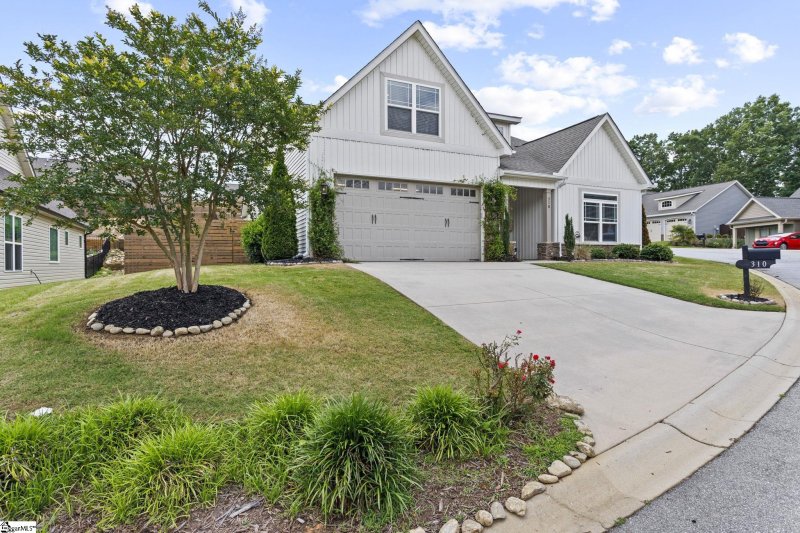 Property image 2 at 310 Brenleigh Court, Simpsonville, SC 29680