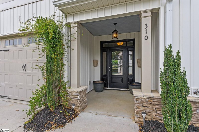 Property image 3 at 310 Brenleigh Court, Simpsonville, SC 29680