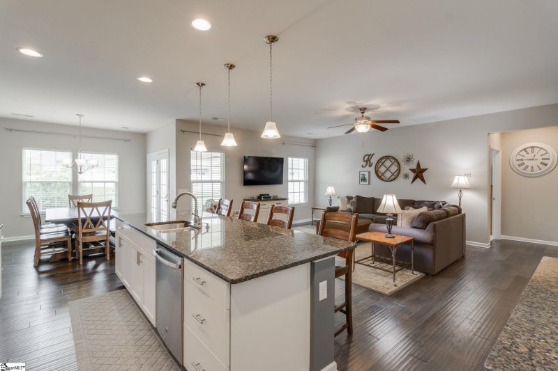 Property image 5 at 208 Carrollton Court, Greer, SC 29650