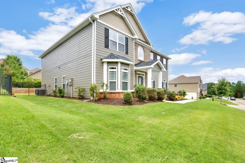 Property image 2 at 1 Tolkien Drive, Anderson, SC 29621