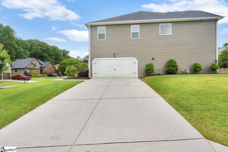 Property image 4 at 1 Tolkien Drive, Anderson, SC 29621