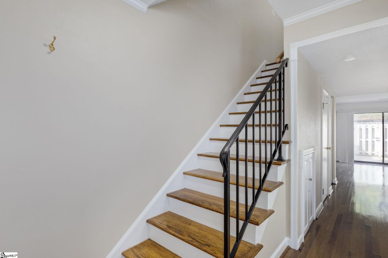 Property image 3 at 2530 East North Street, Greenville, SC 29615