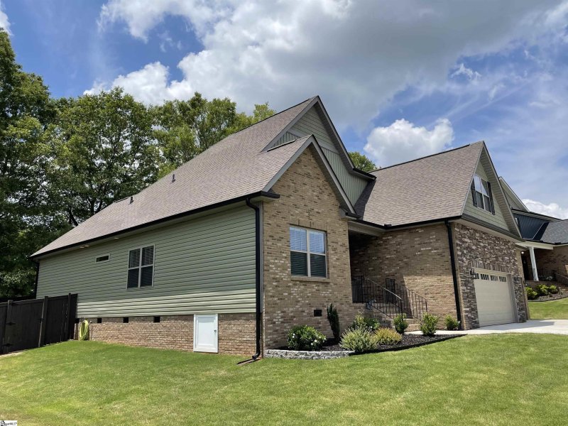 Property image 2 at 4 Peaceful Court, Fountain Inn, SC 29644