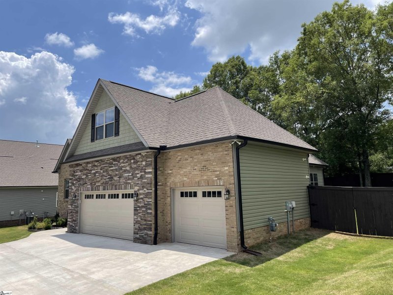 Property image 3 at 4 Peaceful Court, Fountain Inn, SC 29644