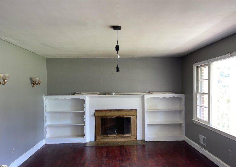 Property image 2 at 6 Rhonda Court, Greenville, SC 29617