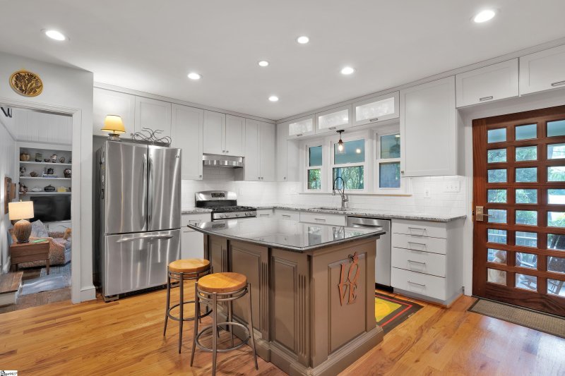 Property image 2 at 109 Eastwood Circle, Spartanburg, SC 29302