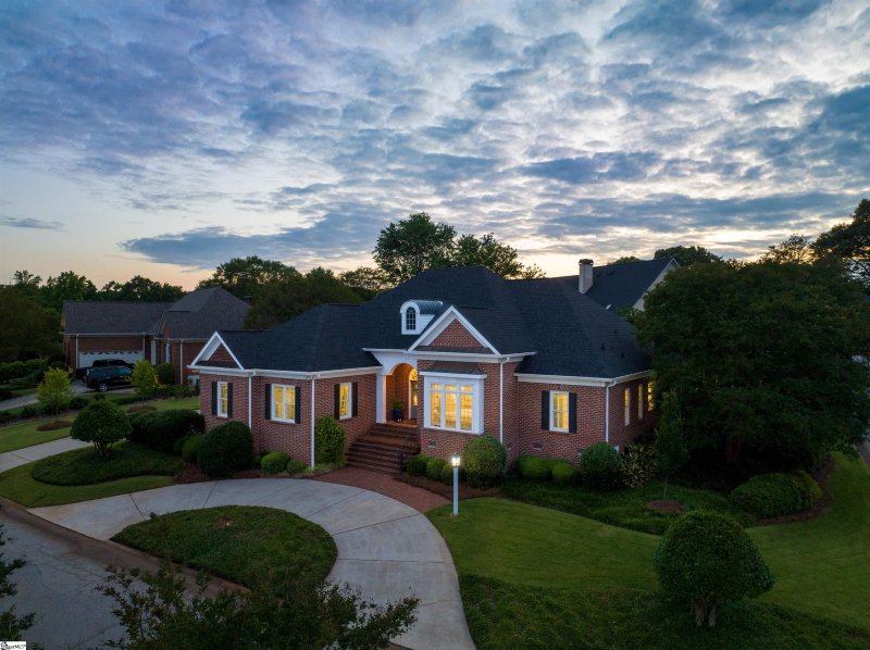 Property image 2 at 2 Doeskin Hill, Greer, SC 29650-3271