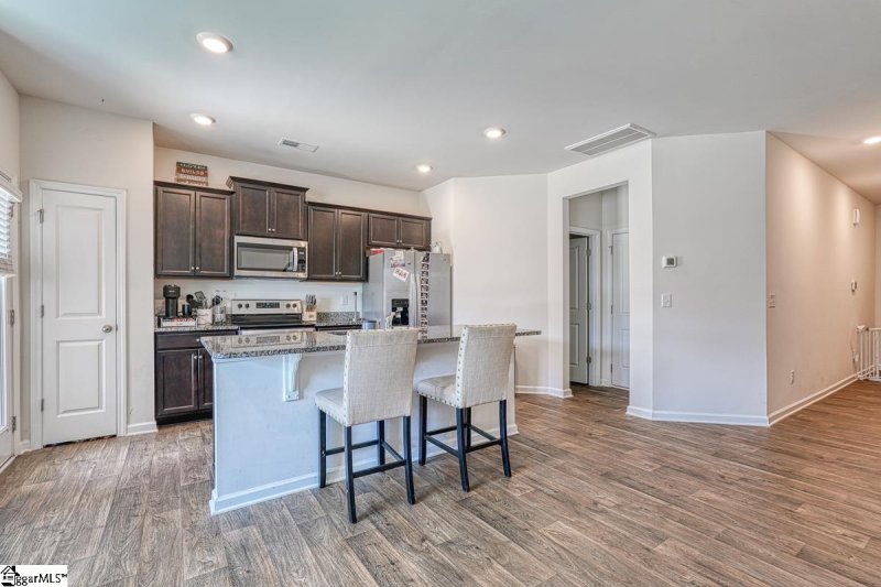 Property image 3 at 1528 Katherine Court, Boiling Springs, SC 29316