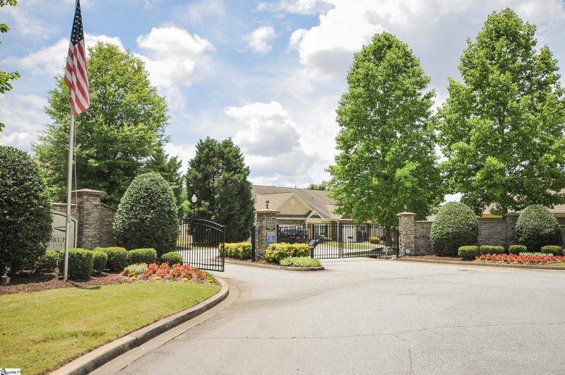 Property image 3 at 340 Easterlin Way, Greenville, SC 29607