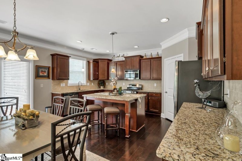 Property image 5 at 148 Sapphire Pointe Drive, Duncan, SC 29334