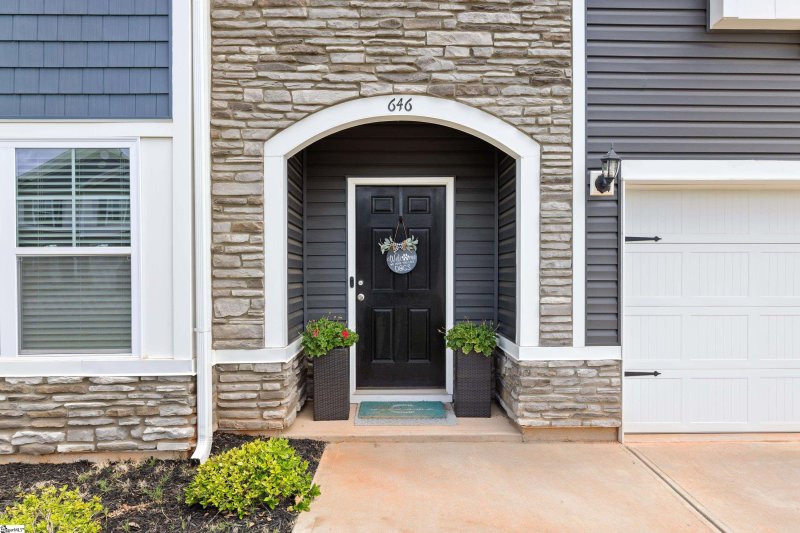 Property image 3 of 646 Grantleigh Drive in Wilson Farms, Duncan, SC 29334